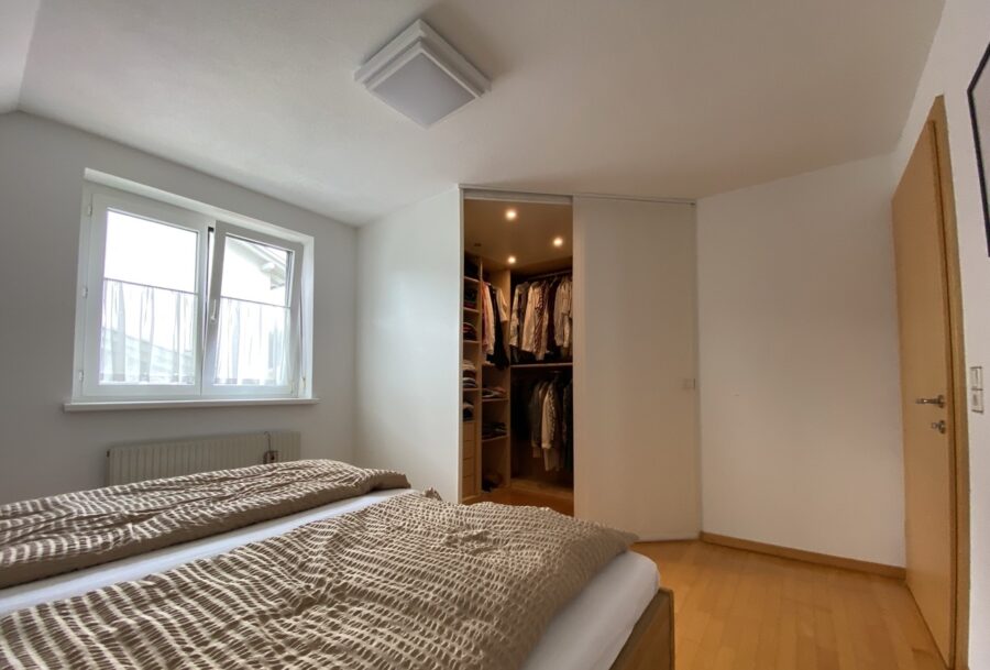 Schlafzimmer - Zweiparteien Wohnhaus | Rohrbach | zentrale Ruhelage