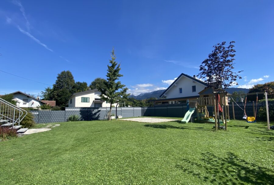 Garten - Wohnhaus | großzügiger Garten | Garage |  moderne Ausstattung