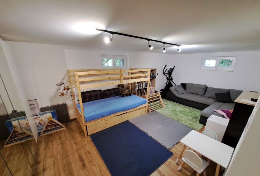 Kinderzimmer - Wohnhaus | großzügiger Garten | Garage |  moderne Ausstattung